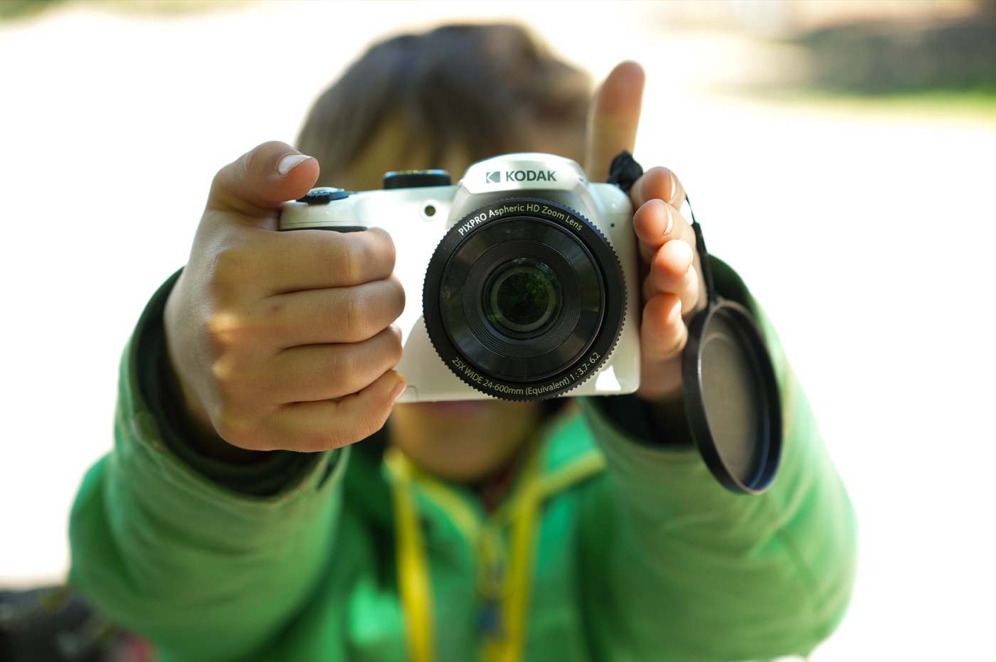 Kind fotografiert mit der weissen Kodak AZ255